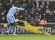 开云体育-足球巨星们在场上展现高超技艺