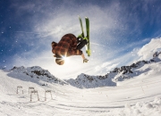 开云官方app入口-玻利维亚的足球新篇，孔德领军，稳稳拿下比利亚雷亚尔的启示