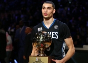 开云体育app-德甲争冠战之夜，奥斯梅恩在焦点战中证明自己，从质疑到王者的蜕变