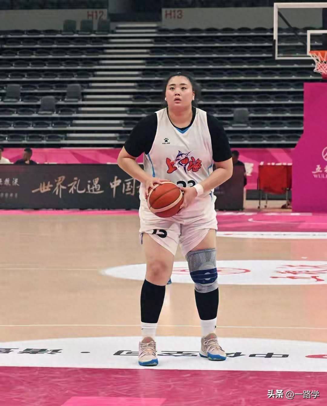 上海队险胜新疆队，锡安统治全场的简单介绍