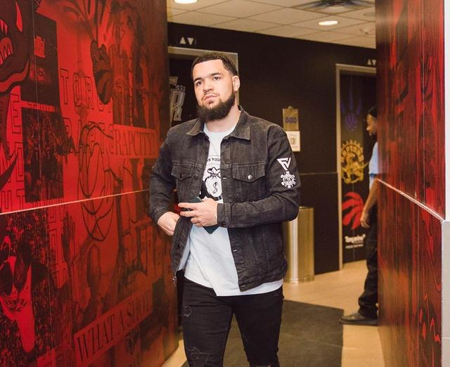 深圳队翻盘篮网，范弗利特高光表现的简单介绍