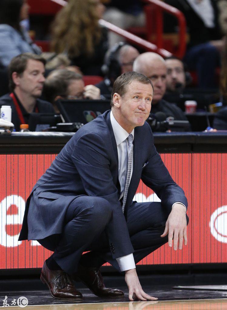 莱比锡红牛主教练点名表扬年轻球员成长的简单介绍