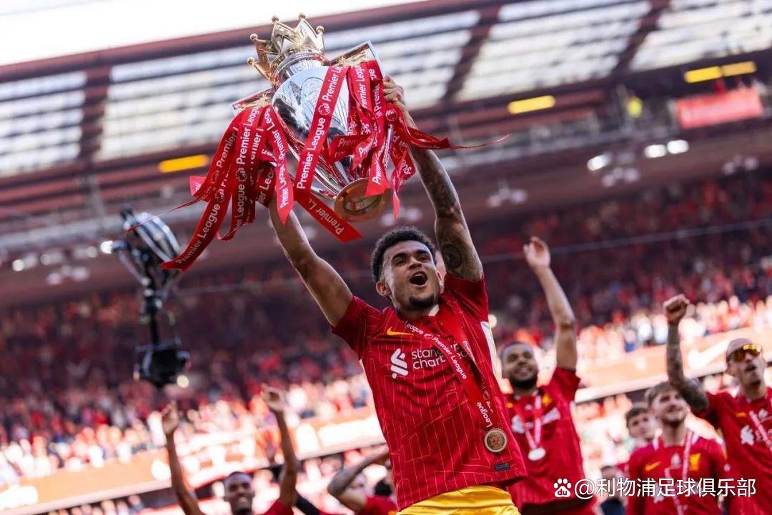 南美足球巨星在英超比赛中表现出色