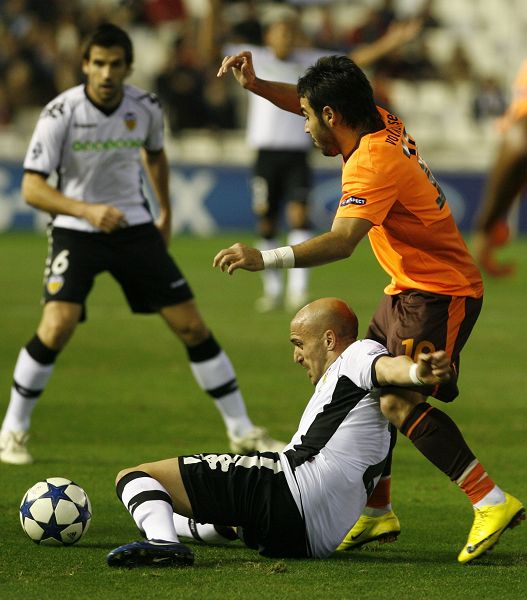 关于瓦伦西亚主场大胜，豪取三分提升排名的信息