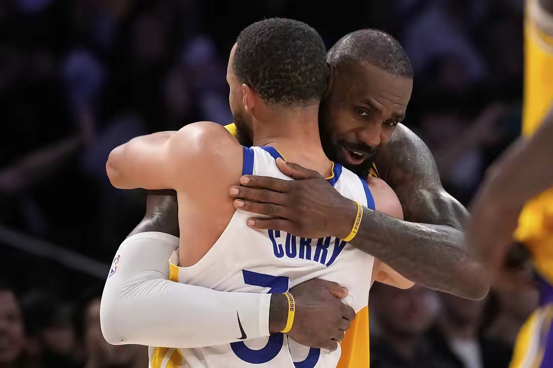 勇士再次击败对手，实力无人能敌！的简单介绍