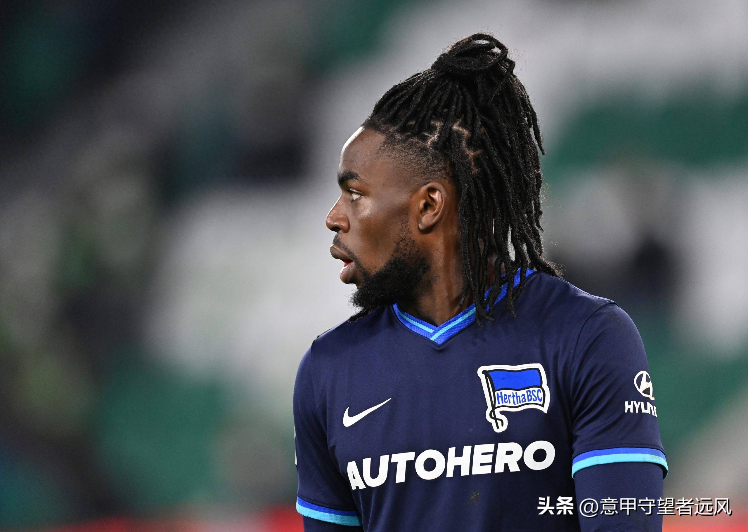 关于沃尔夫斯堡后防表现不佳,主帅急需调整的信息 关于沃尔夫斯堡后防表现不佳,主帅急需调整的信息