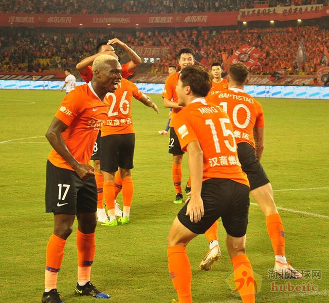 陕西队外援助攻破百，全队团结一致取得胜利