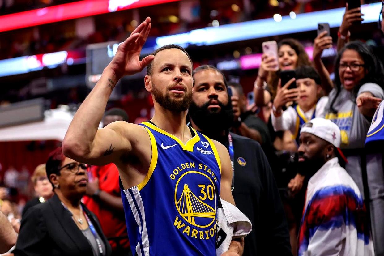 勇士横扫公牛，波特绝境逆转