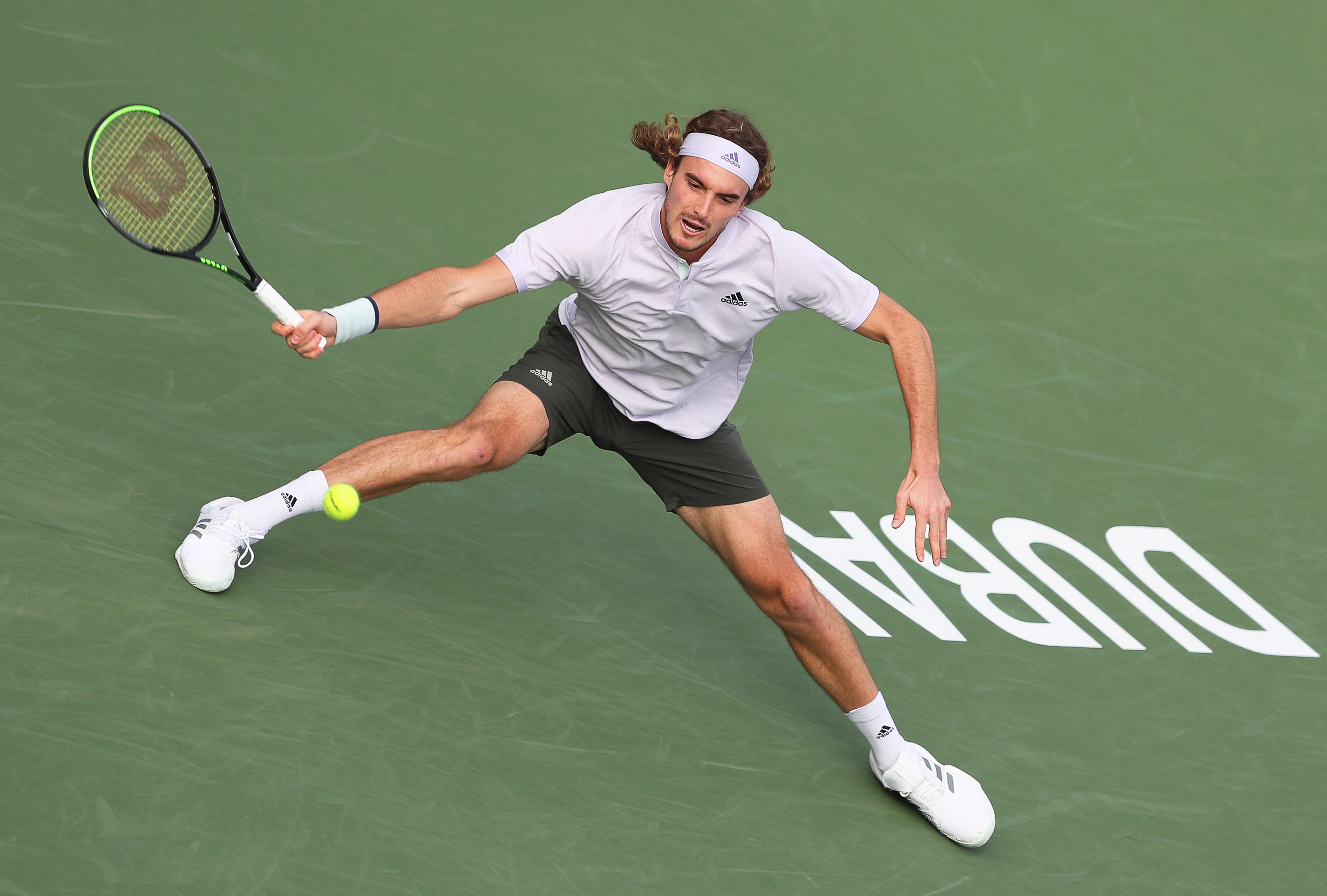 意大利网球队绝地反击英国网球队，西西帕斯制霸全场