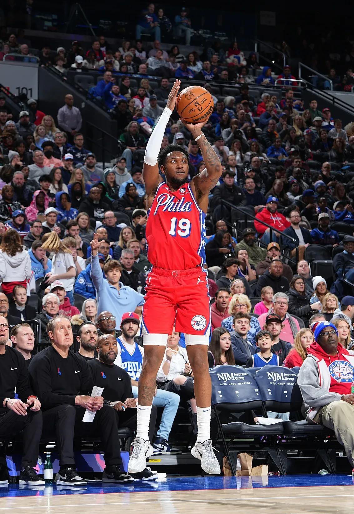 关于国王爆冷法国男篮，萨博尼斯绝境逆转的信息