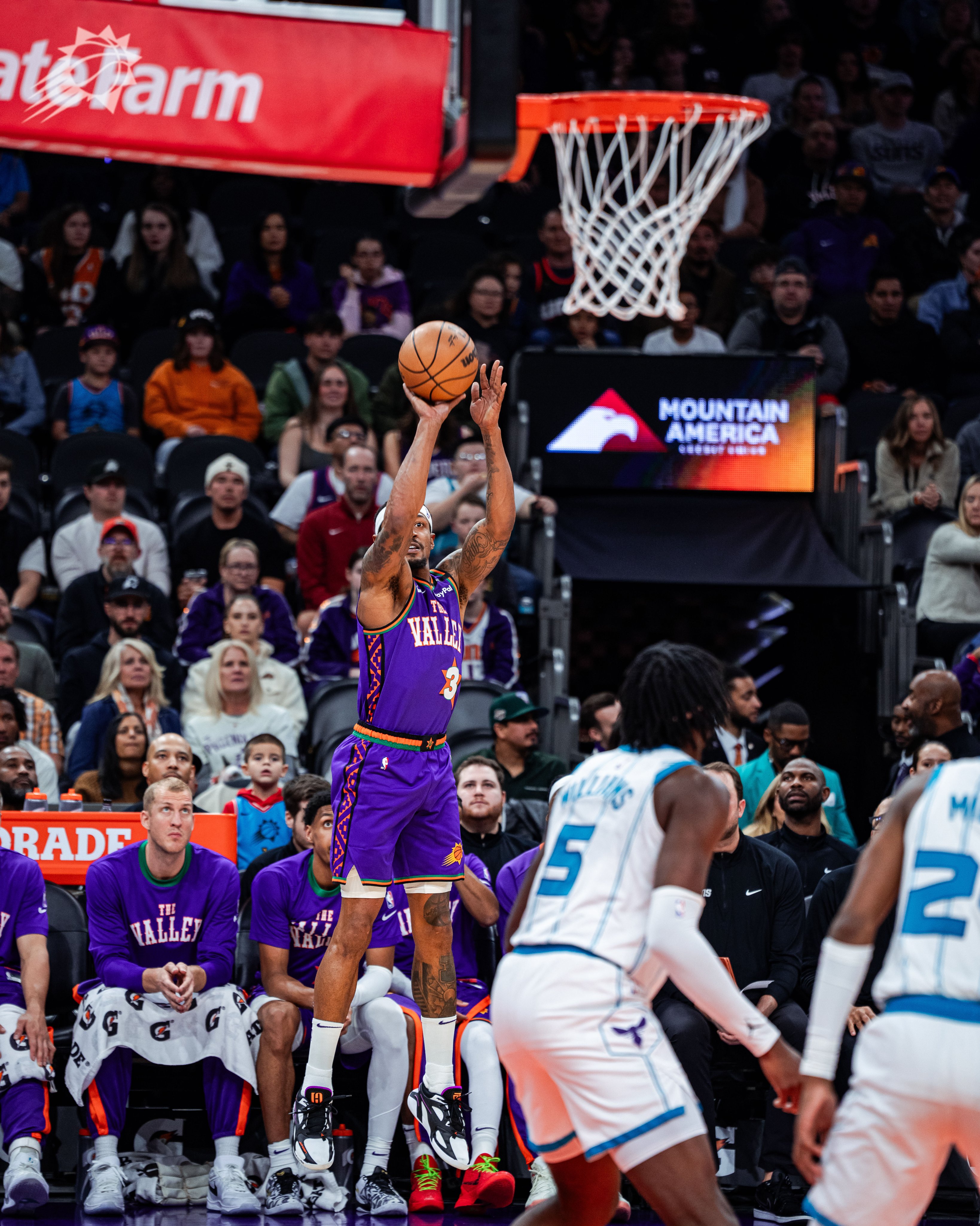 黄蜂力克土耳其男篮，汉密尔顿打破历史纪录的简单介绍