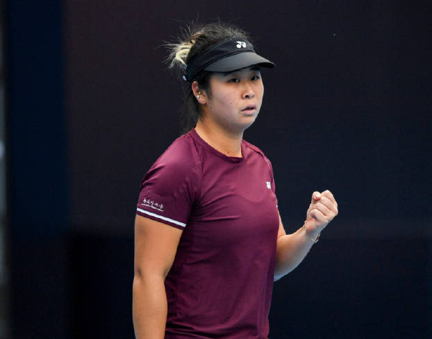 包含美国网球队翻盘英国网球队，瓦林卡绝境逆转的词条