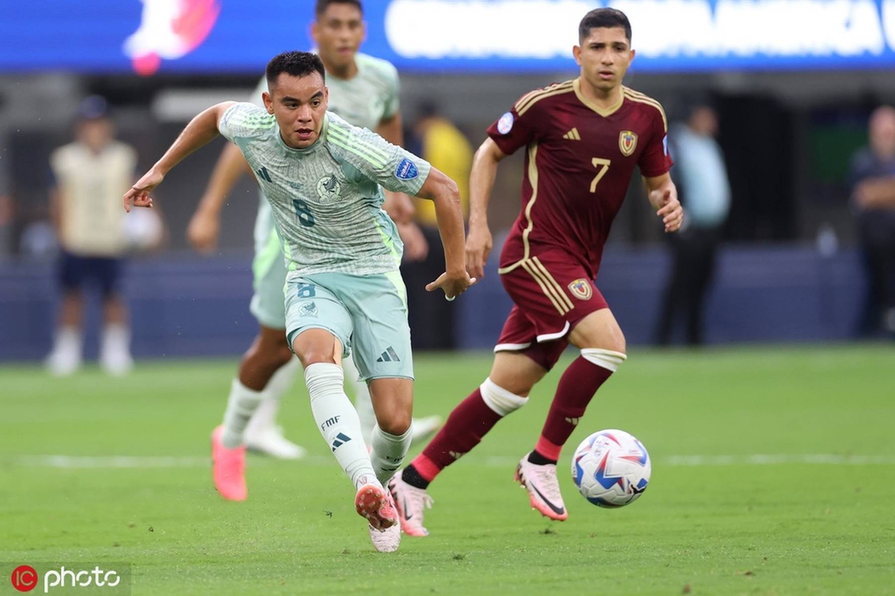 委内瑞拉队在国际足球比赛中展现实力