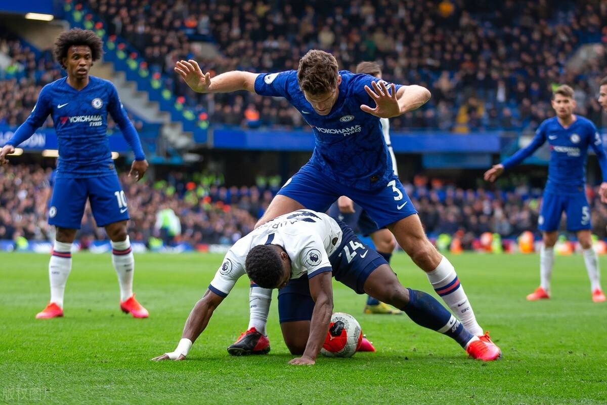 联赛杯中，意甲球队摘星座杯！