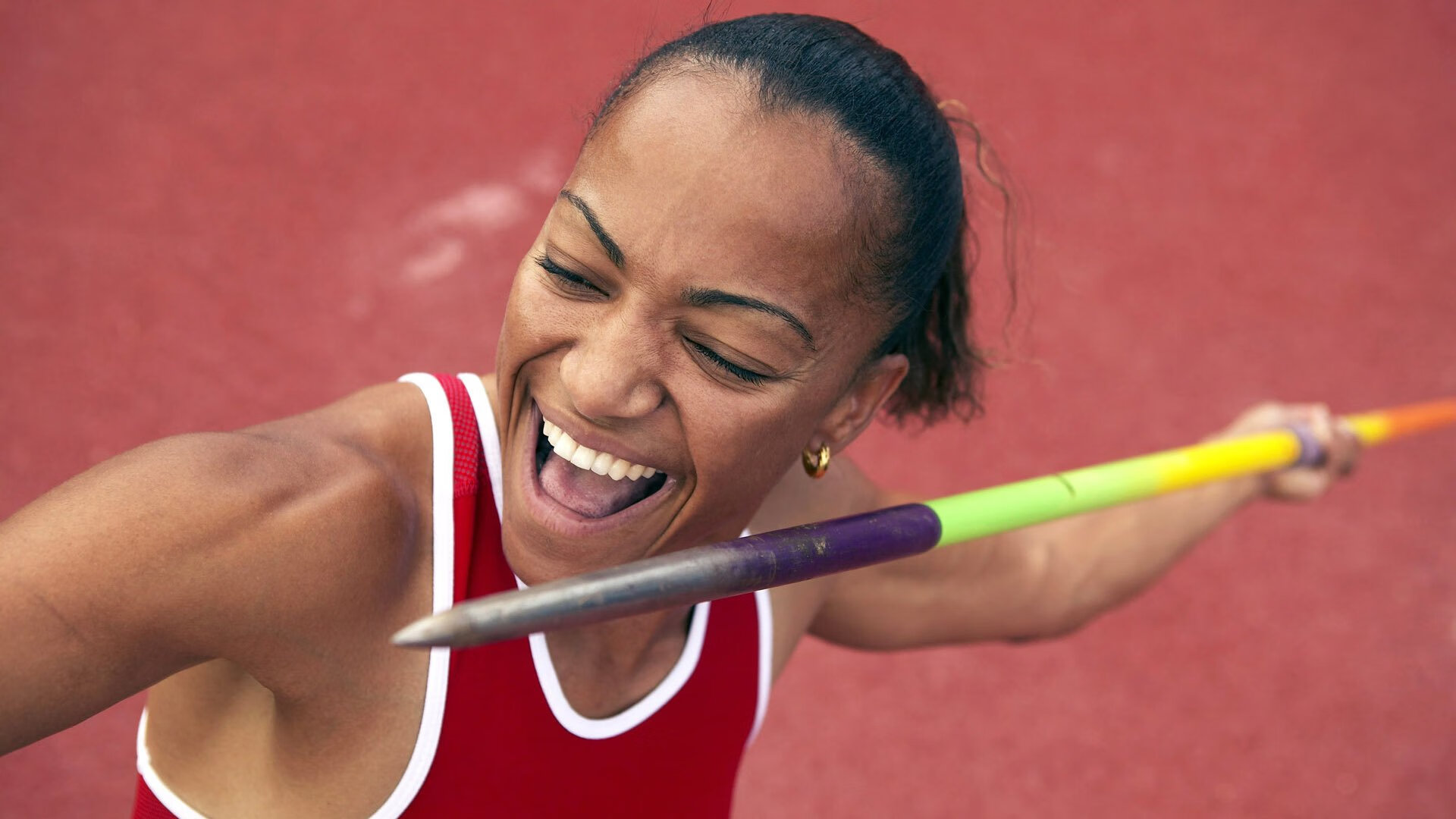 赛道上的国王，米切尔在F1街道赛接管比赛，终结深圳队不败神话