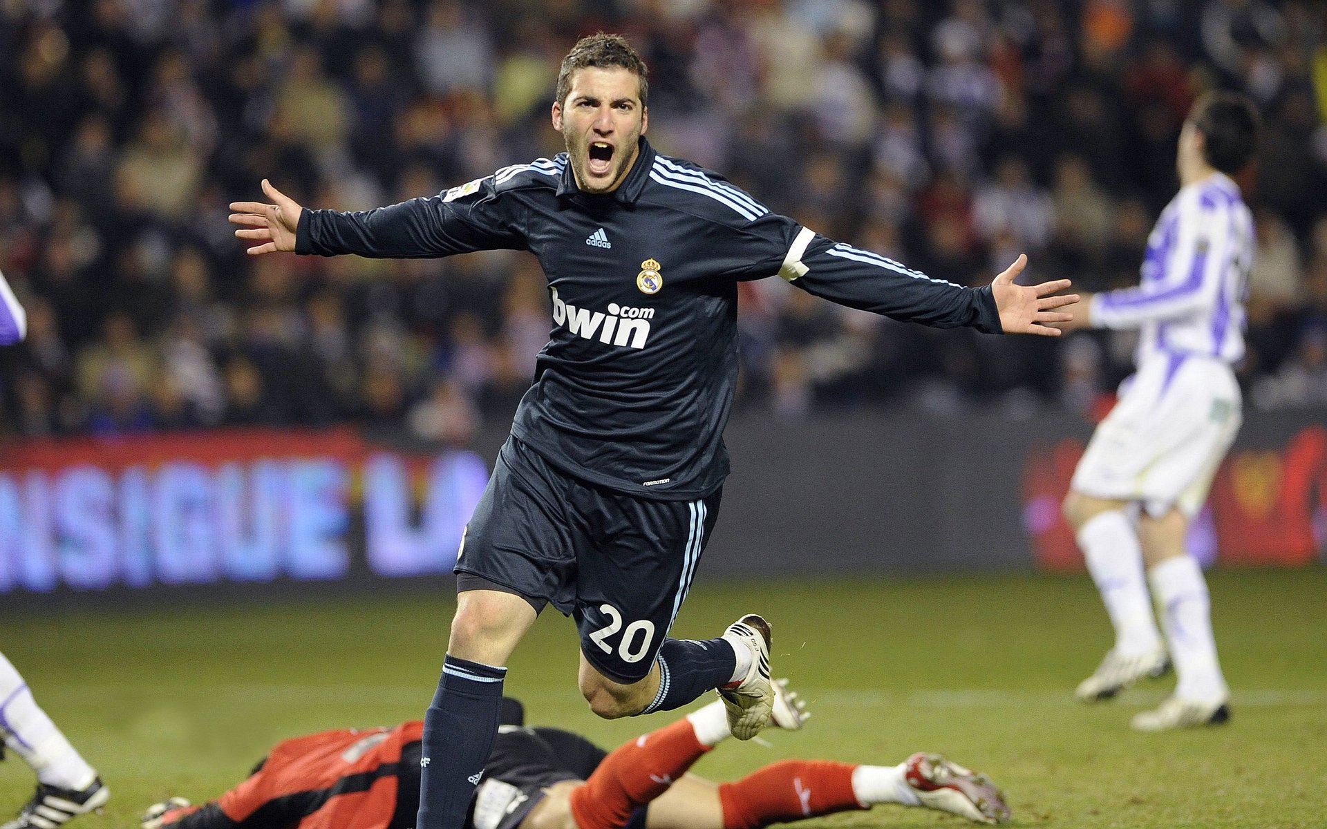 欧冠舞台的巨人舞者，基米希导演胜利，比利亚雷亚尔力克雷恩